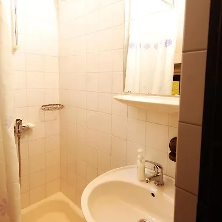 Guest house In - A4 For Four *